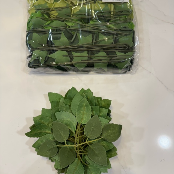 25 artificial green shade roses - Picture 3 of 5